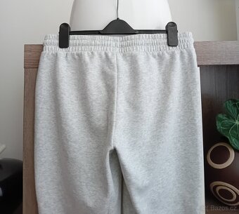 Adidas dámské tepláky vel. M Rezervace - 10