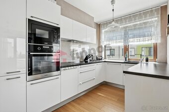 Pronájem bytu 3+kk 89,4 m², K Beranovu - Praha 8 - Dolní Cha - 10