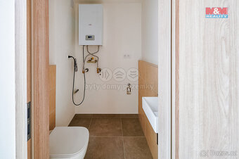 Prodej rodinného domu 4+kk s garáží, Praha - Satalice - 10