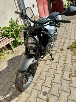 Honda cb 125r - 10