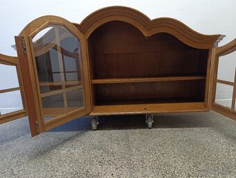 Závěsná vitrína, masív, Nábytek s příběhem - 10
