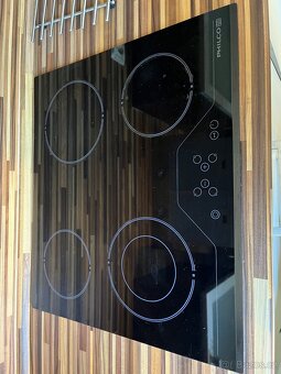 Moderní použitá kuchyně včetně spotřebičů - 10
