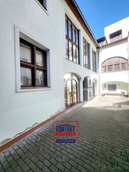 Pronájem prostorného bytu 2+1 o velikosti 86 m2 - České Bud - 10