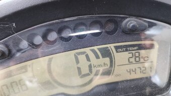 Skůtr trojkolky Yamaha MWS 125 - C - 10