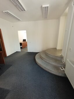 Pronájem kancelářských prostor s balkonem, 85m2, ul. Neředín - 10