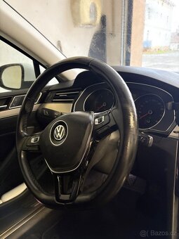 VW Passat 2018 2.0 TDi 110kw HIGHLINE R line packet - 10