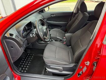 Hyundai i30 1,4 16V 80kW CVVT KLIMA 2 SADY KOL - 10