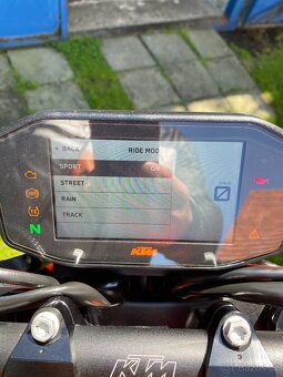 KTM 890 DUKE - 10