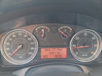 Fiat Croma 1.9 JTD 88kw r.v.2009 - 10