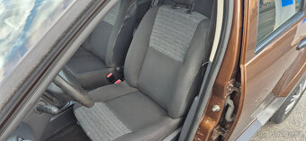 Dacia Duster, 1.6 i 77 kw - 10