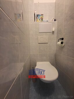 Pronájem bytu  2+kk o velikosti  55 m² přímo na náměstí - Če - 10