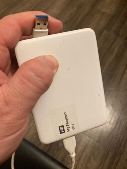 HTC Vive pro 2 + 1TB HDD + VR hry - 10