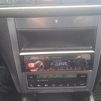Vw Golf 1.6 74 kw - 10