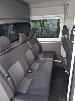 Volkswagen Crafter extralang 6miest 130kw Manuál - 10