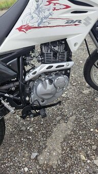 Suzuki DR 125 SM motard - 10