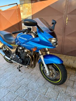 Kawasaki ZR-7S - 10