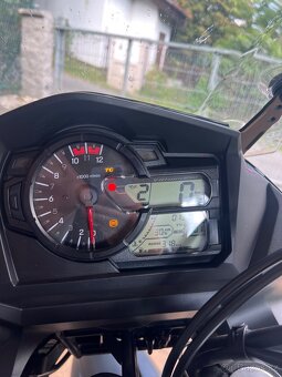 SUZUKI V-STROM 650 - 10