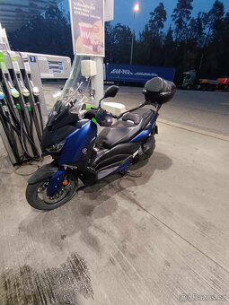 P: Yamaha x-max 400 , 2019 - 10