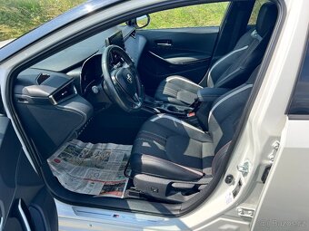 ► TOYOTA COROLLA 1.8 HYBRID GR SPORT E-CVT LED-KAMERA-TAŽNÉ - 10