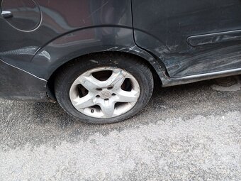 Prodám Opel zafira 2010 7 mistné viz foto - 10