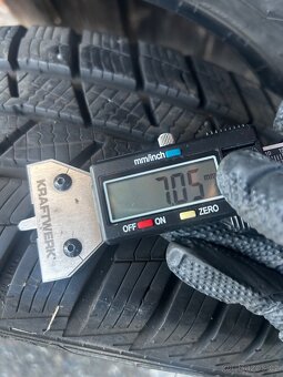 Zimní pneumatiky Barum Polaris 185/60//15 - 10