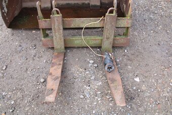 Zetor 7211 čelní nakladač ln 7211 lopata deska s vidlemi - 10