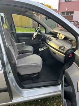 Peugeot 807 2.0 HDI - 10