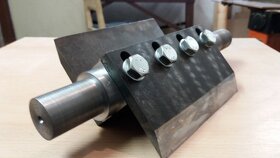 Malý štěpkovač, drtič, špalíkovač - 10