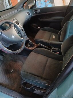 Peugeot 307 - 10