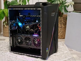 Výkonný herní počítač Asus ROG Strix RTX 3080 - 10