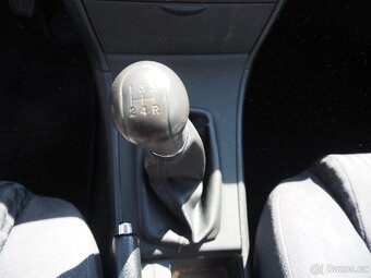 Toyota Corolla 1.4 VVT-i - 10