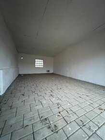 Prodám/pronajmu dvě propojené garáže v Rokycanech - 10