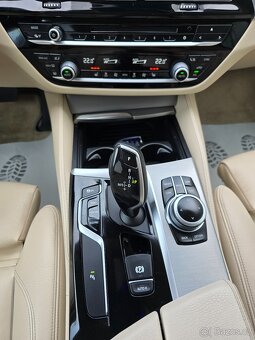 BMW 530i XDRIVE 185kW AUTOMAT 2018 AdaptLED NAVI KAMERA -DPH - 10