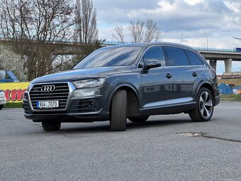 Audi q7 S-line 3.0tdi 200kwt max výbava - 10