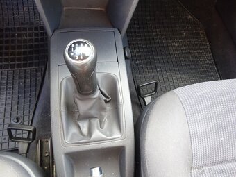 VW POLO 1.2i r.v.2005 STK:6/2025 KOUPENO V ČR - 10