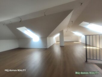 Pronájem moderní novostavby rodinného domu 6+kk, 296 m + poz - 10
