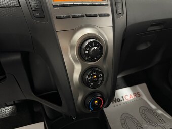 Toyota Yaris 1,3 VVT-i AUTOMAT KLIMA - 10
