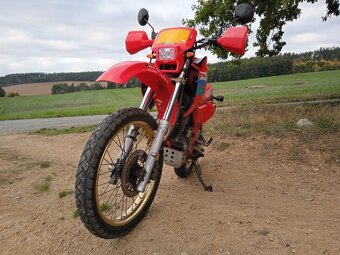 Honda NX 650 Dominator - 10