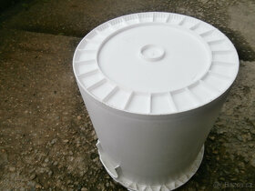 Sud soudek plastový s víkem obsah 35 - 50 litrů za 100 kč - 10