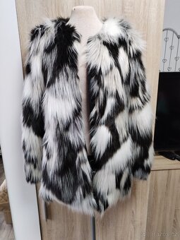 Kožíšková bunda kabátek S 36 značka F&F - 10