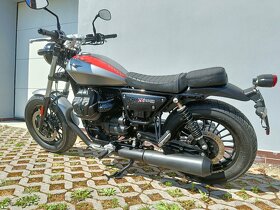 Moto guzzi v9 bobber - 10