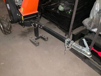 Benzínový Štěpkovač CR12 drtič větví s motorem za čtyřkolku - 10