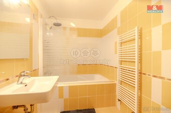 Prodej bytu 2+kk, 58 m², Zlín, ul. Bartošova, garážové stání - 10