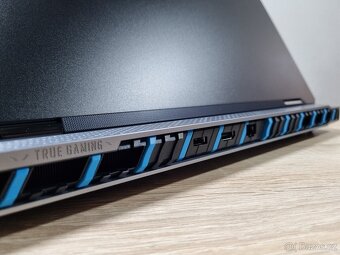 18" 4K_MSI TITAN 18 HX_i9-14900HX_64GB_4TB_RTX 4080 12GB - 10