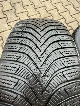 VW - originál alu kola 16" - zimní pneu 6mm - 10