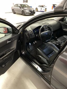 Volvo s40 D5 R design tažné plná výbava - 10