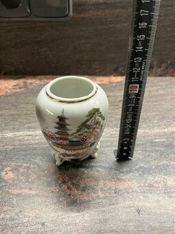 Porcelánová vázička - 10