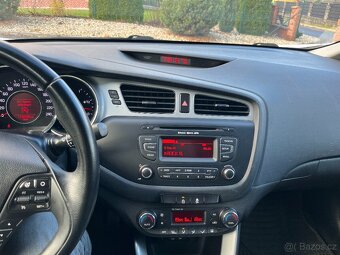 KIA CEED COMBI 1.6 CRDi NEBOURÁNO PLNÁ SERVISNÍ HISTORIE - 10