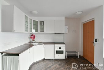 Pronájem bytu 3+kk 68 m² ulice Záhřebská, Praha 2 - část obc - 10