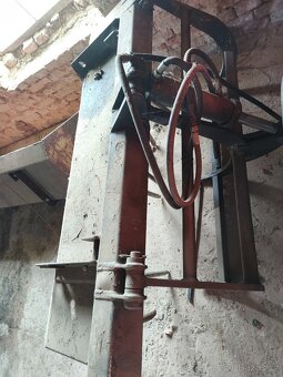 Hladká lopata, zubatá unc, locust - 10